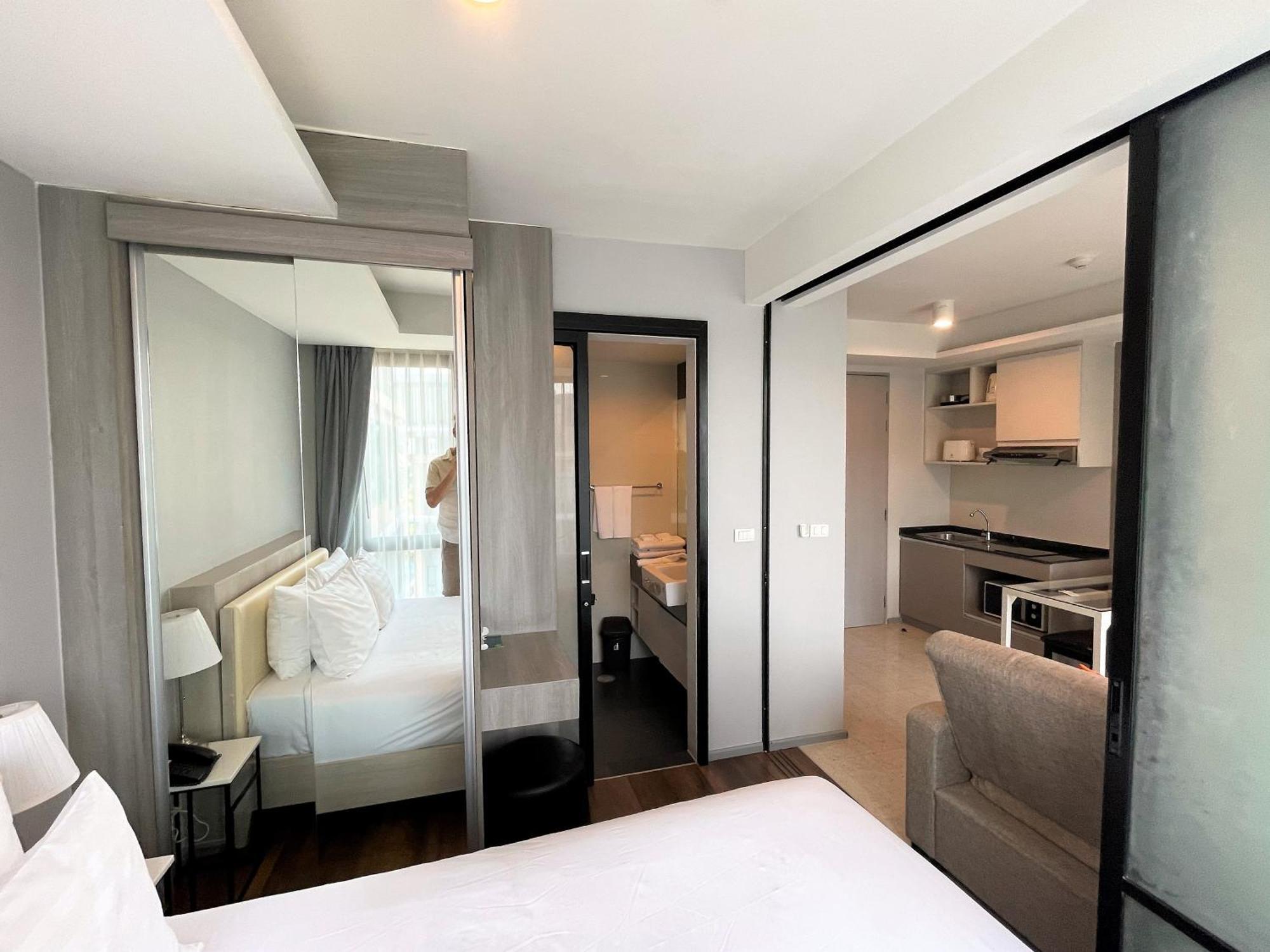 Apartamento 6Th Avenue Surin By Lofty Habitación foto
